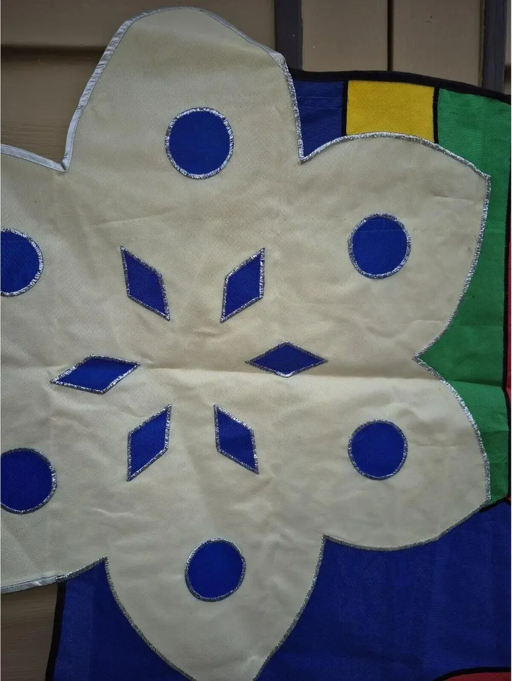 Vintage Holiday/Winter Mitten Christmas Tree Oversized 59"x33" Home Flag - Picture 3 of 9